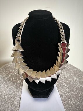BCBGMaxAzria Silver Geometric Statement Necklace